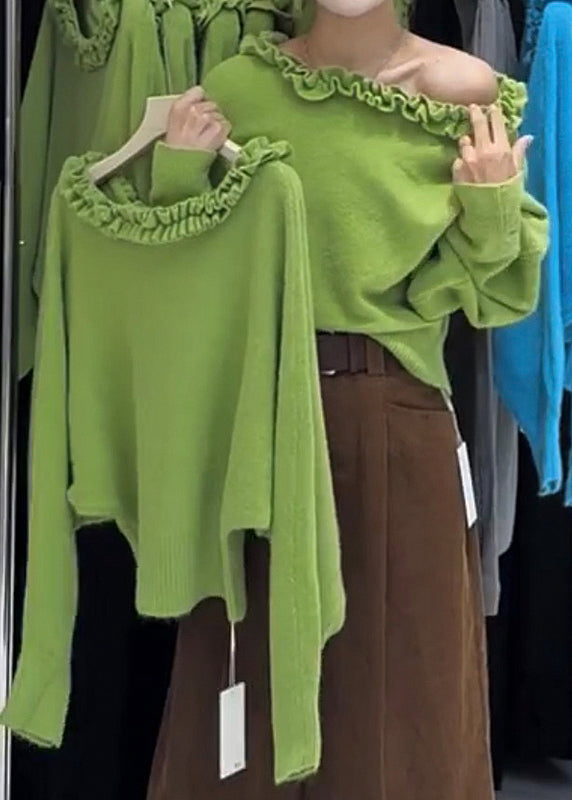 Well Tailored Sweater with a Graceful Silhouette