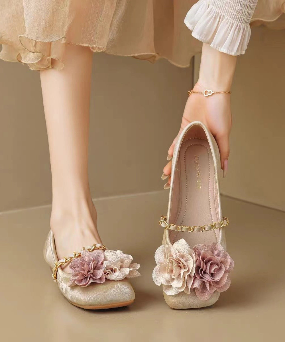 Chic Orthopedic Flats with Unique Design