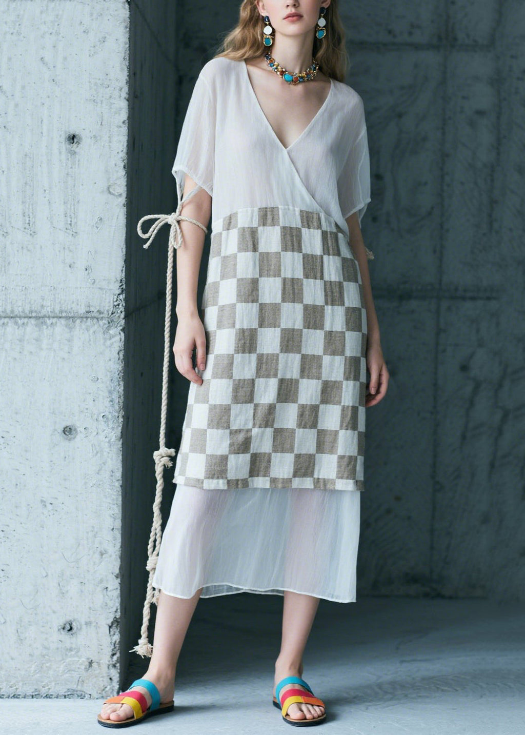 Gracefully Styled Dress for Any Occasion