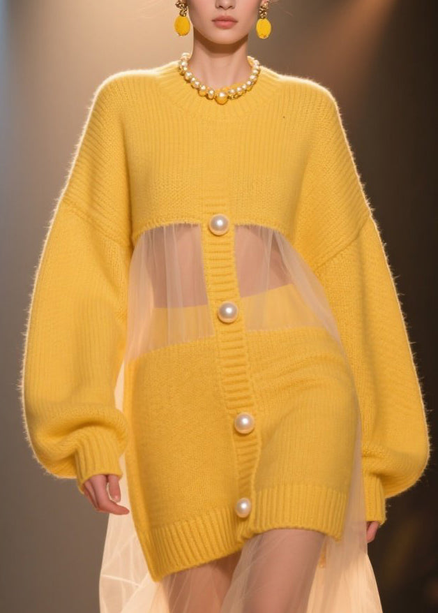 Well Tailored Sweater with a Graceful Silhouette
