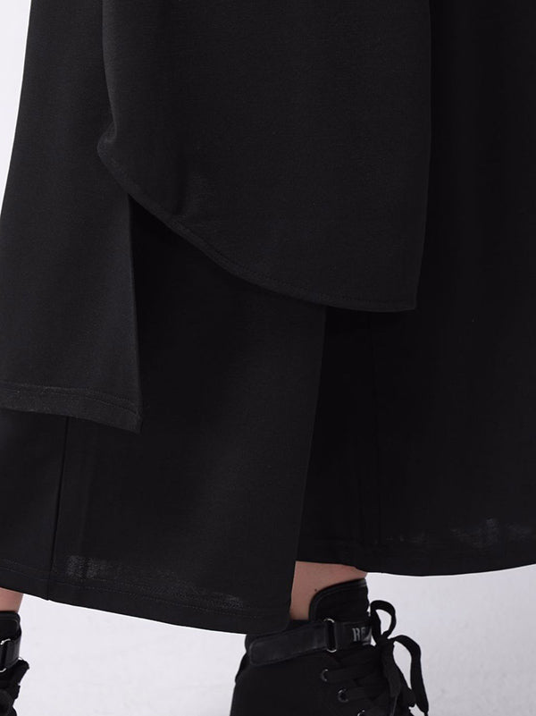 Well Tailored Pants with a Graceful Silhouette