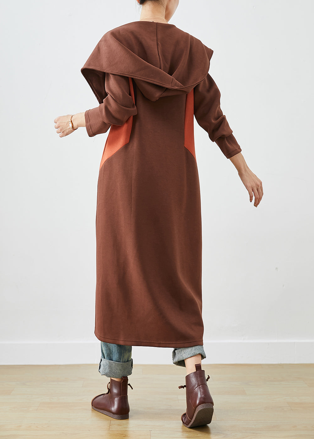 Well Tailored Coat with a Graceful Silhouette