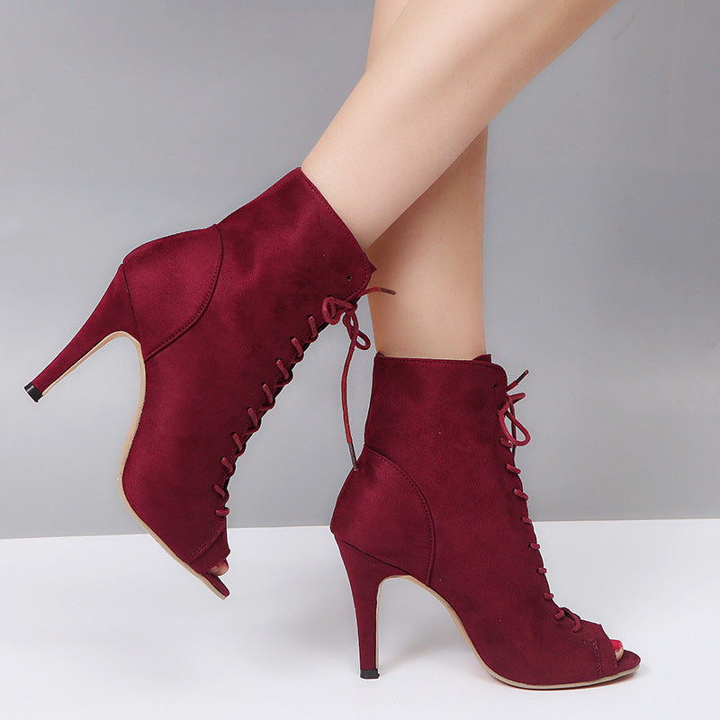 Graceful Orthopedic Boots for Modern Look