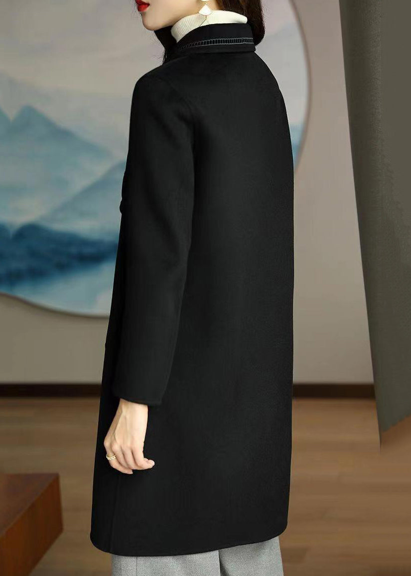 Gracefully Styled Coat for Any Occasion