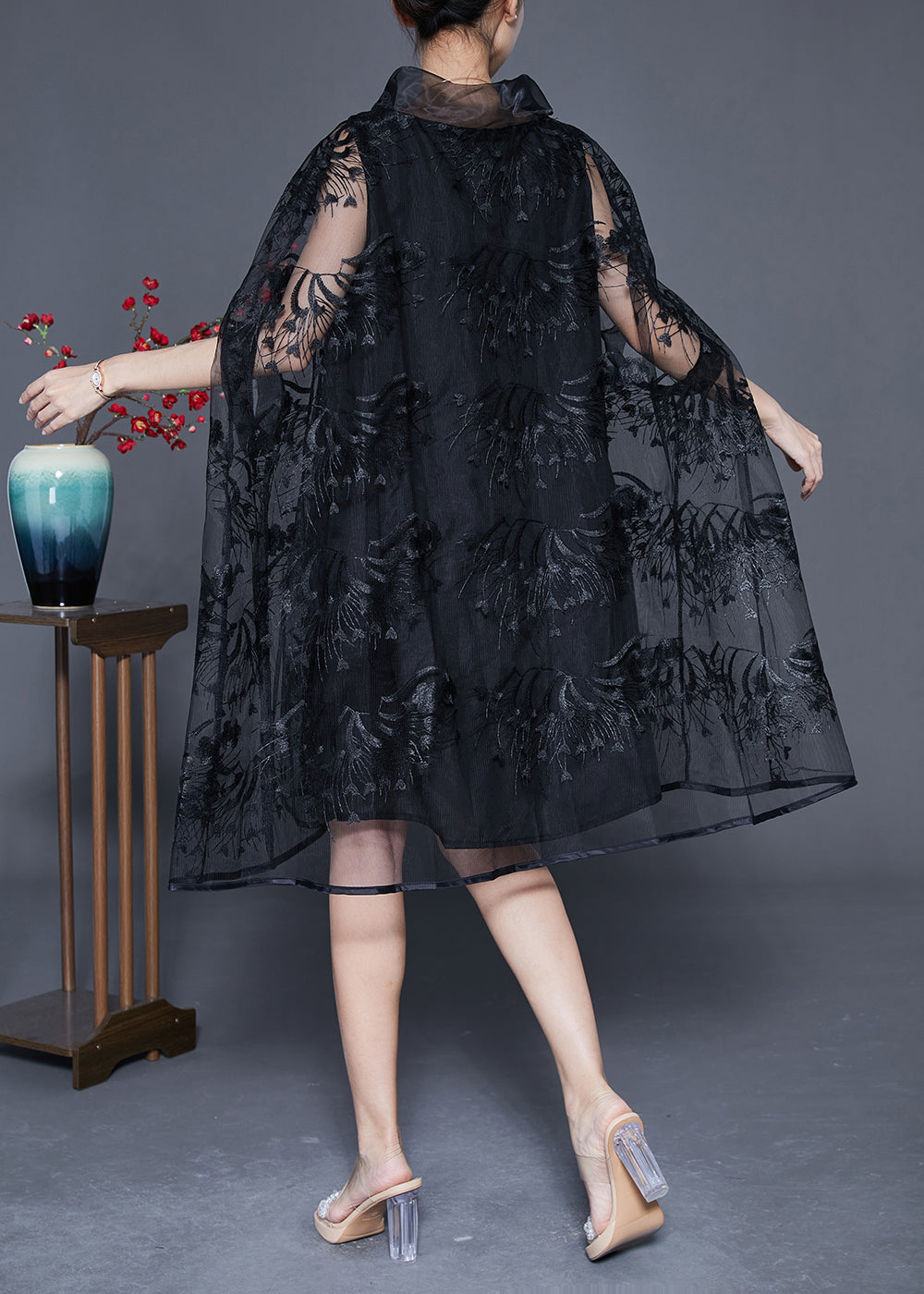 Beautifully Crafted Dress in a Classic Style