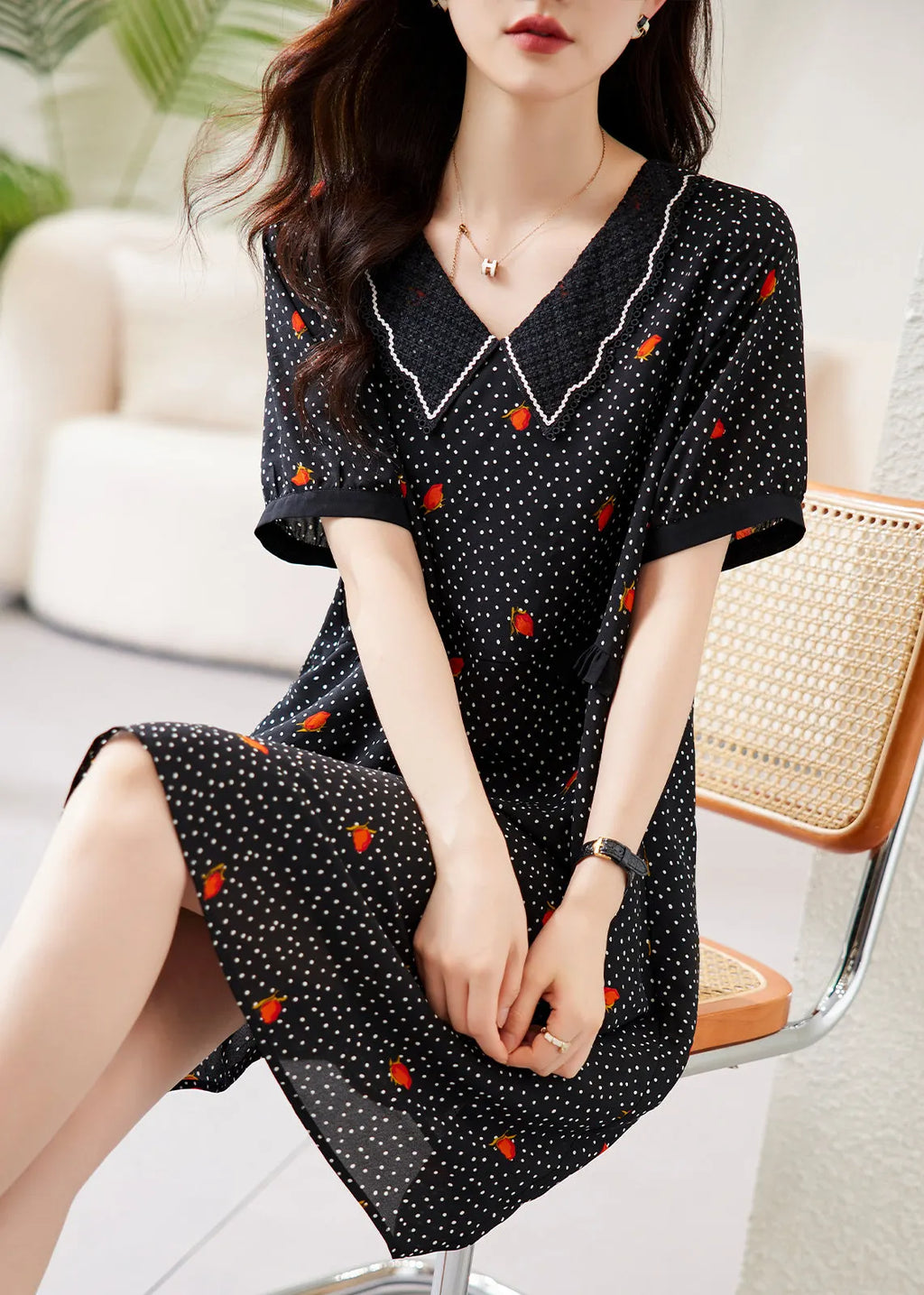 Beautifully Crafted Dress in a Classic Style
