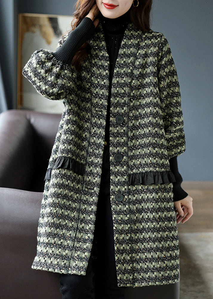Well Tailored Coat with a Graceful Silhouette
