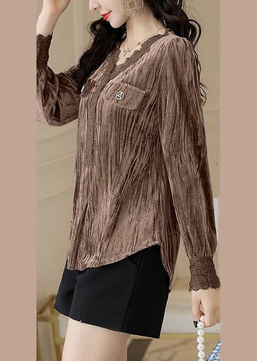 Beautifully Crafted Blouse in a Classic Style