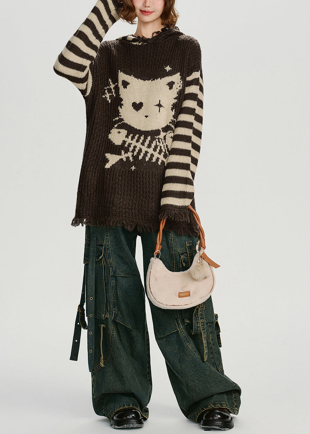 Well Tailored Sweater with a Graceful Silhouette