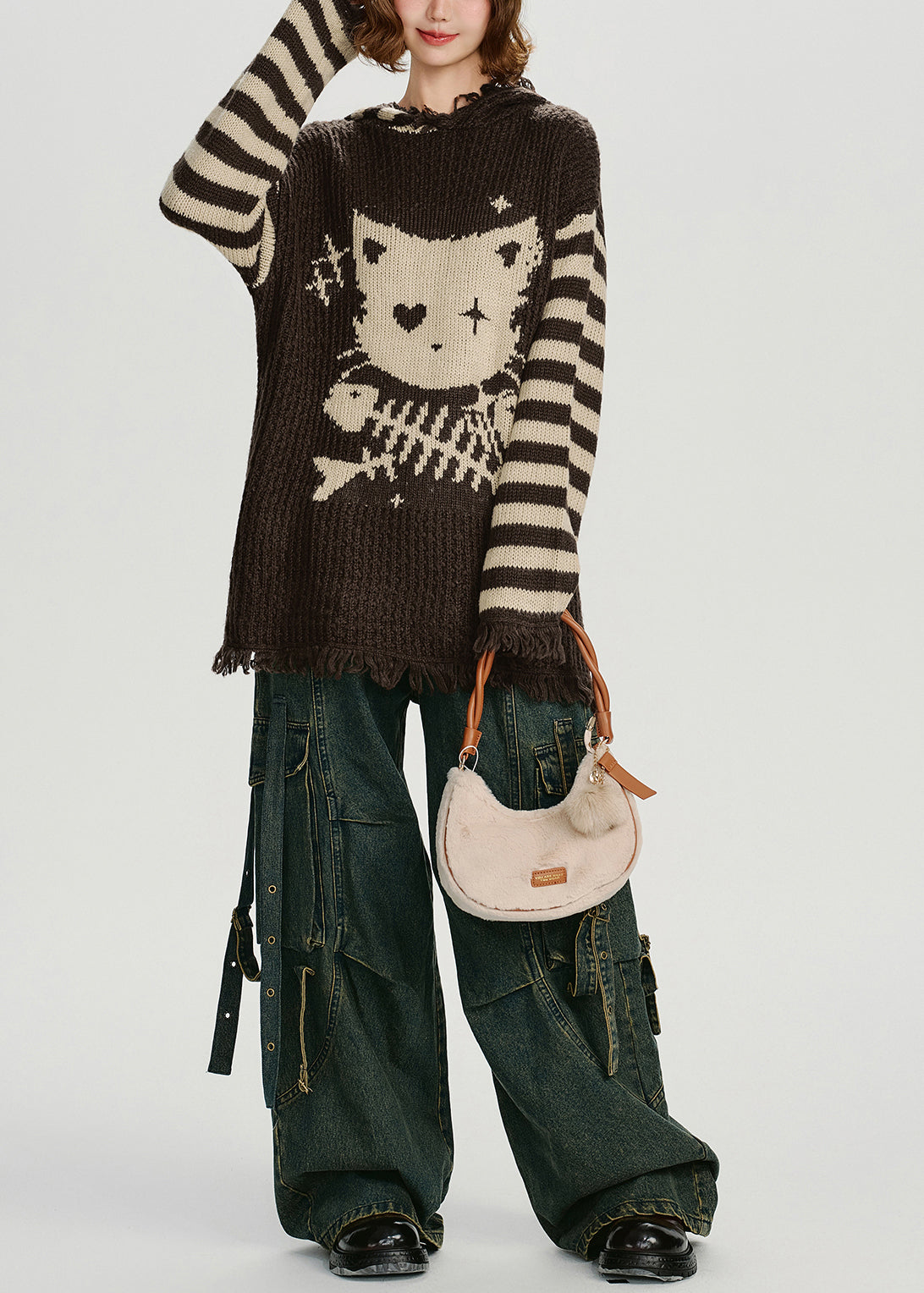Well Tailored Sweater with a Graceful Silhouette