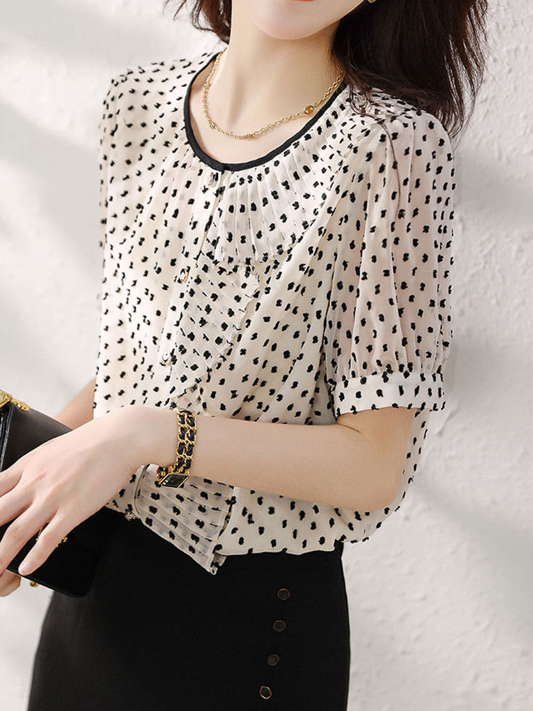 Gracefully Styled Shirt for Any Occasion