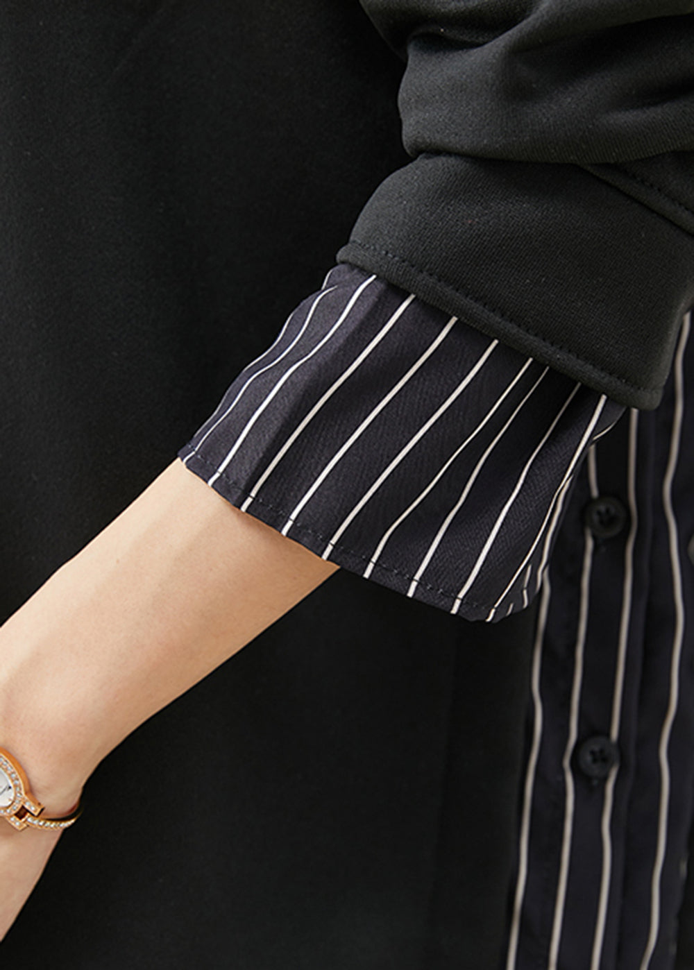 Well Tailored Shirt with a Graceful Silhouette