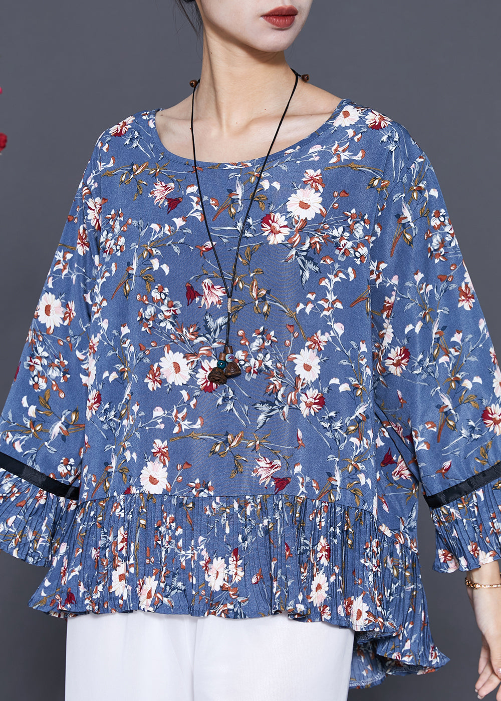 Sophisticated Blouse with a Clean Classic Look