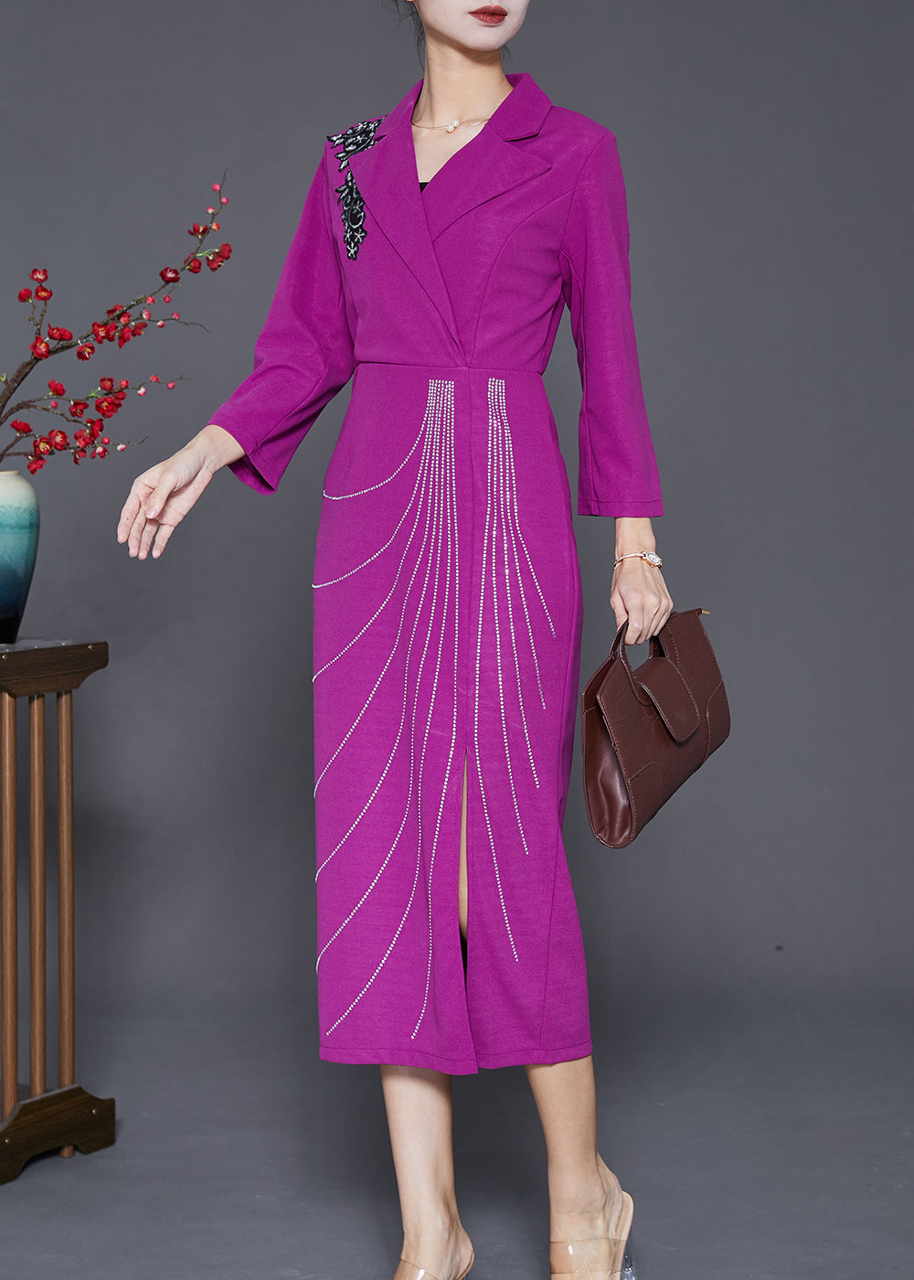 Well Tailored Dress with a Graceful Silhouette