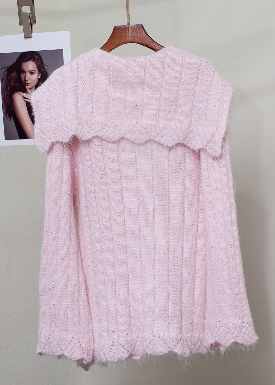 Classic Vintage Sweater with a Flattering Fit