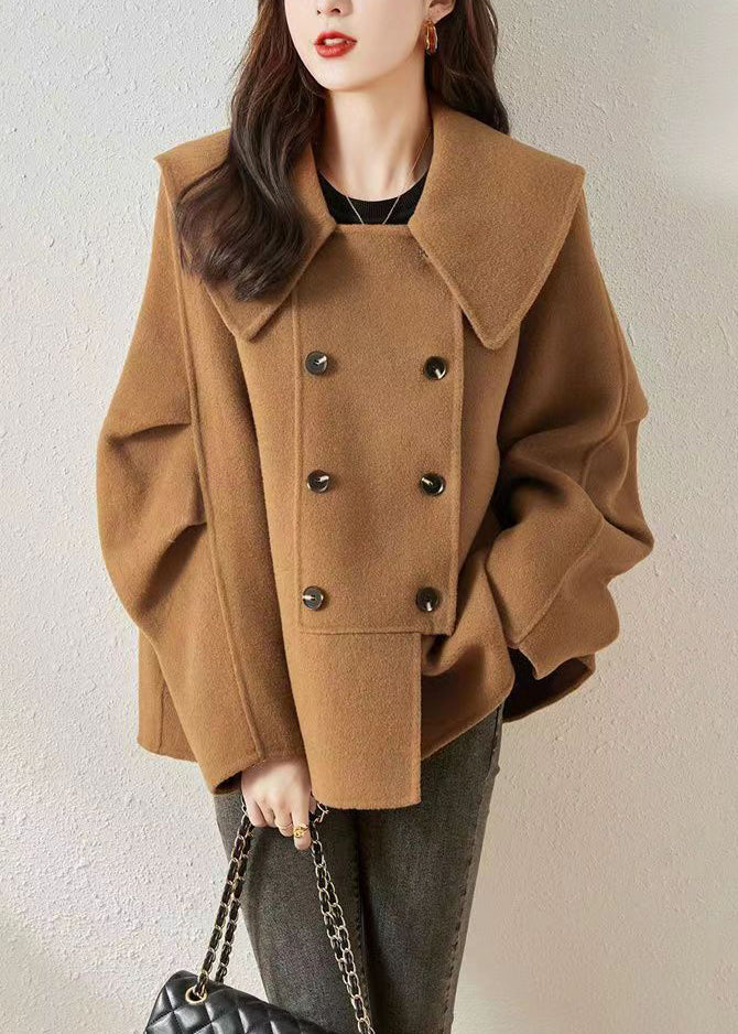 Gracefully Styled Coat for Any Occasion