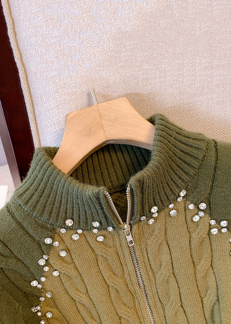 Polished Top with an Effortless Classic Look