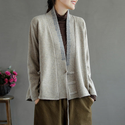 Effortlessly Elegant Jacket with a Timeless Design