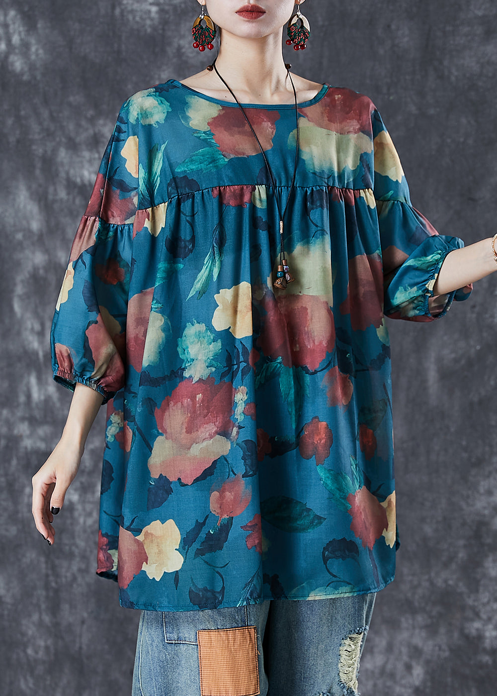 Classic Vintage Shirt with a Flattering Fit