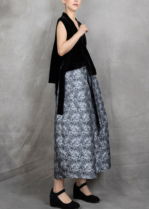 Effortlessly Elegant Pants with a Timeless Design