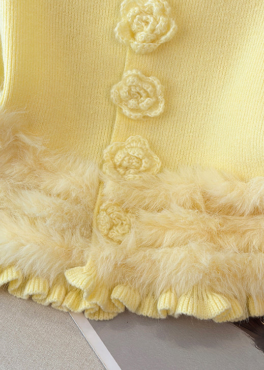 Classic Vintage Sweater with a Flattering Fit