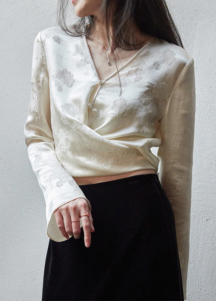 Polished Top with an Effortless Classic Look