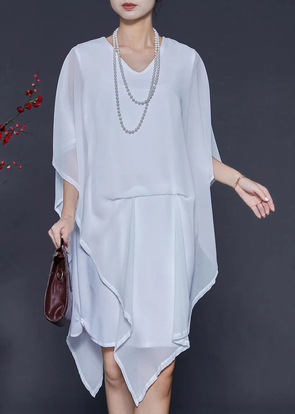 Well Tailored Dress with a Graceful Silhouette