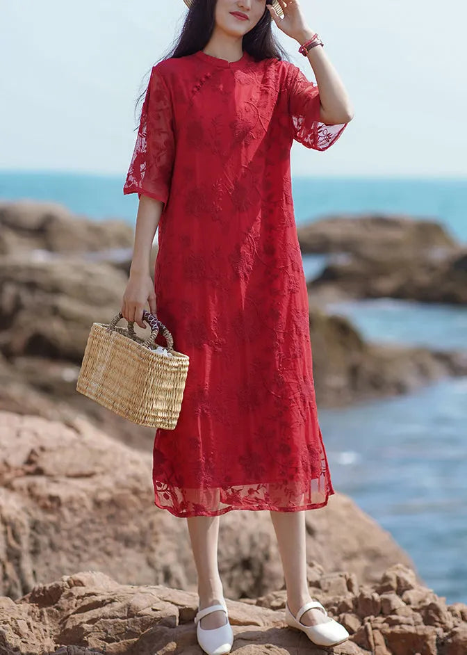Beautifully Finished Dress in a Timeless Design