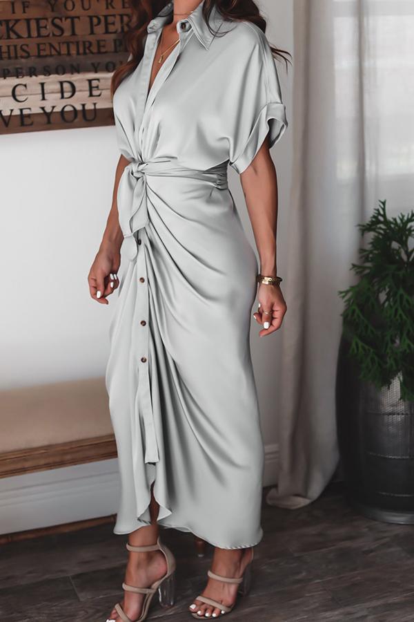 Beautifully Finished Dress in a Timeless Design