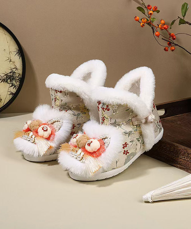 Graceful Orthopedic Boots for Modern Look