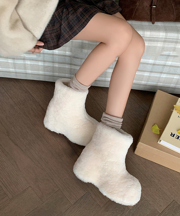 Graceful Orthopedic Boots for Modern Look