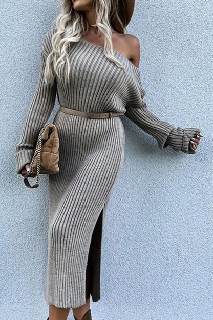 Classic Vintage Sweater with a Flattering Fit