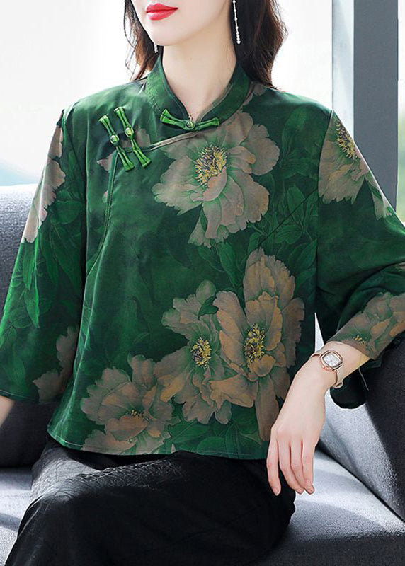 A Vintage Style Blouse with Delicate Timeless Details