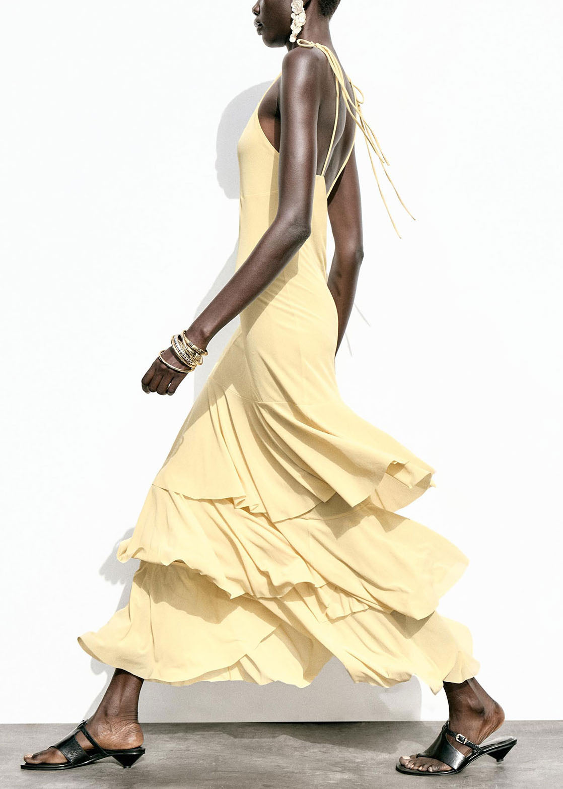 Gracefully Styled Dress for Any Occasion