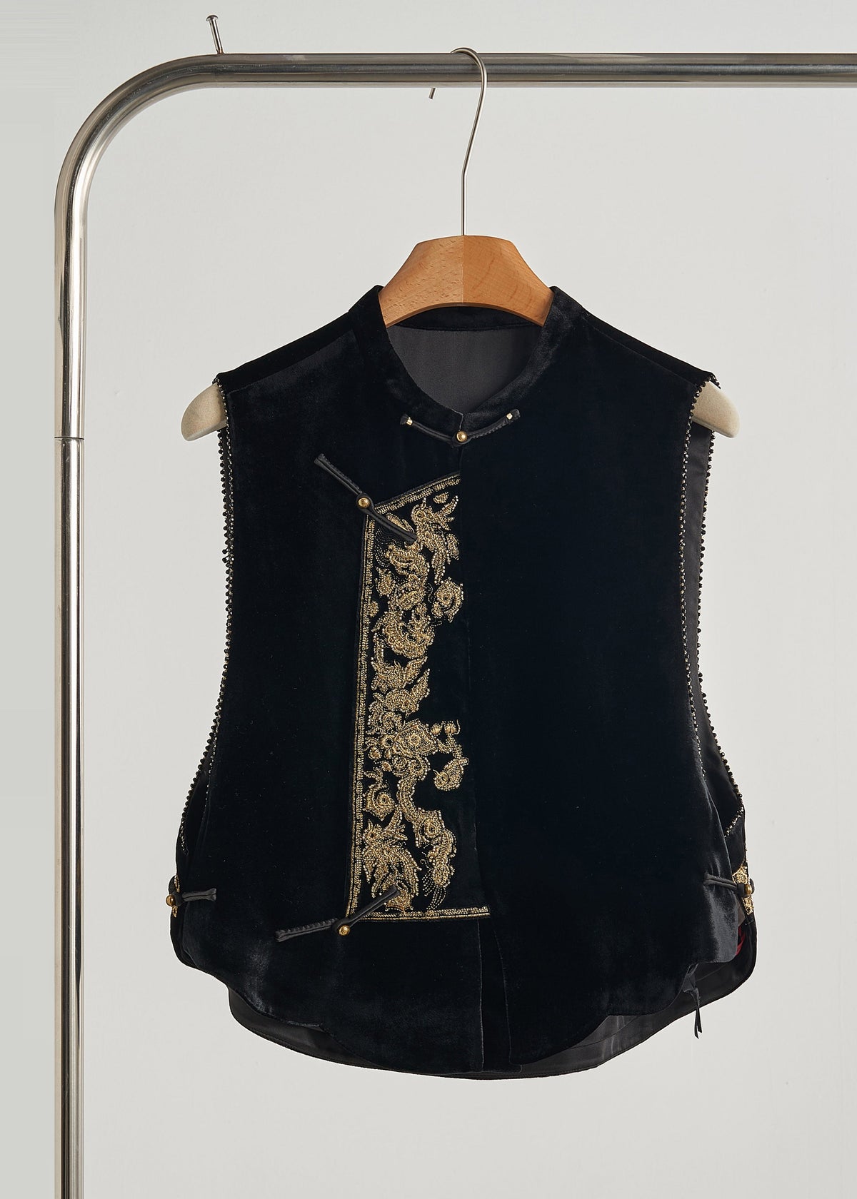 Beautifully Finished Garment in a Timeless Design