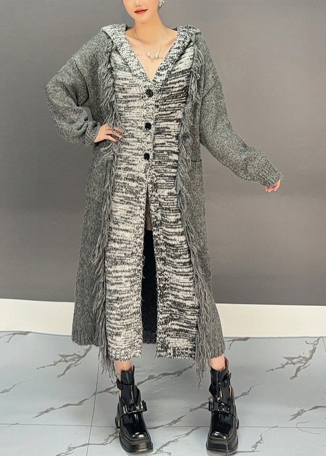 Well Tailored Cardigan with a Graceful Silhouette