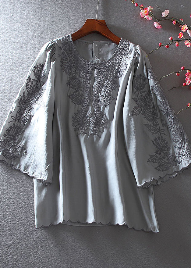 Effortlessly Elegant Shirt with a Timeless Design