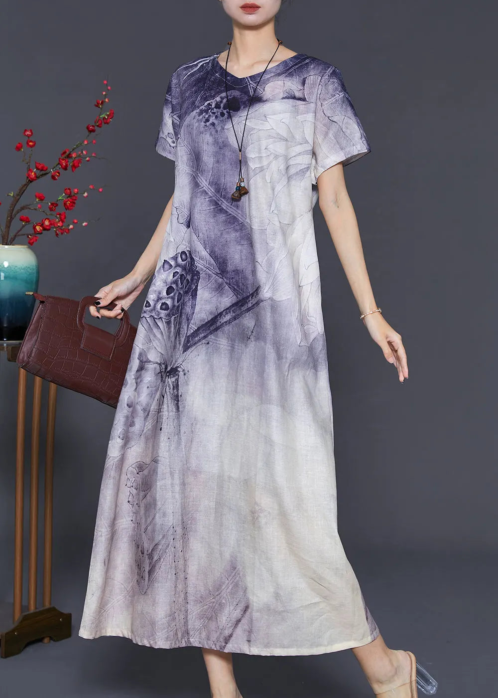 Beautifully Finished Dress in a Timeless Design