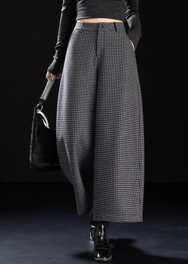 Well Tailored Pants with a Graceful Silhouette