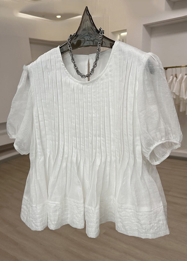 Effortlessly Elegant Top with a Timeless Design
