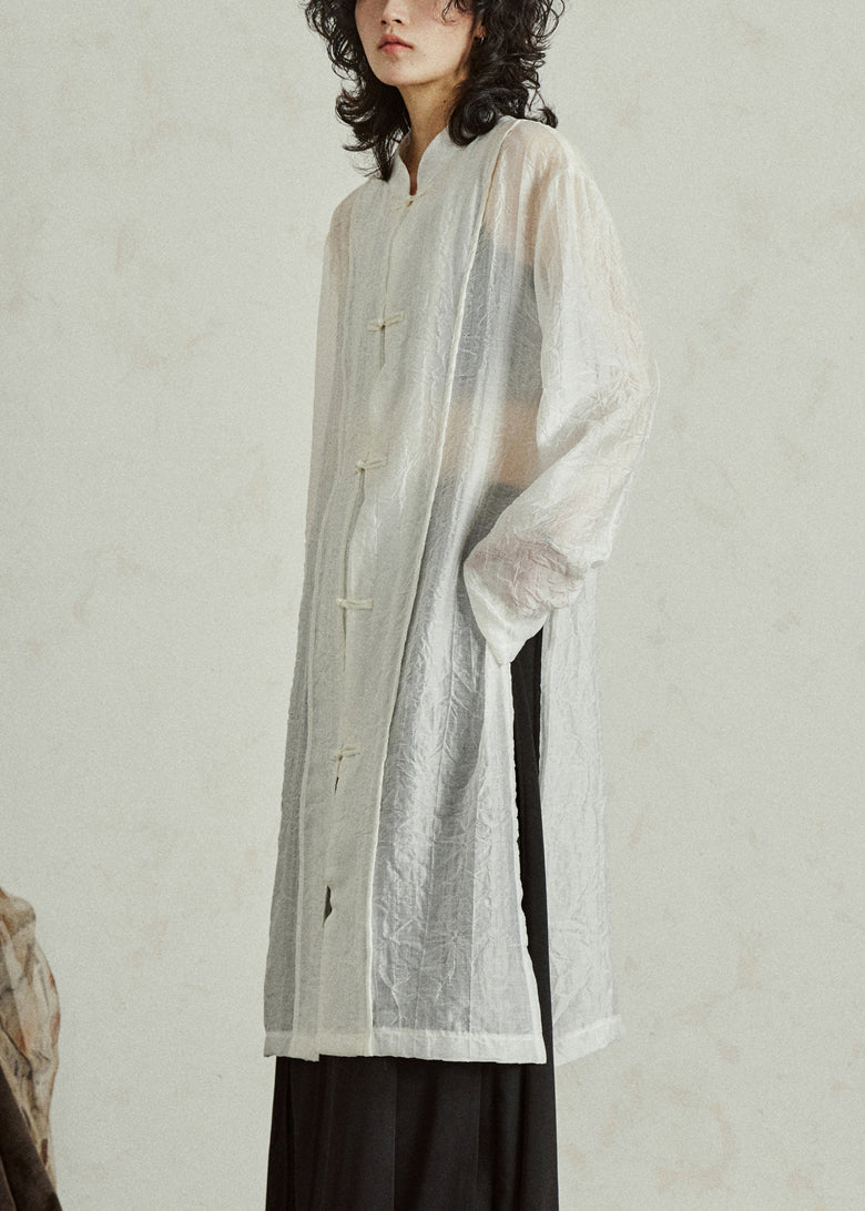 Well Tailored Shirt with a Graceful Silhouette