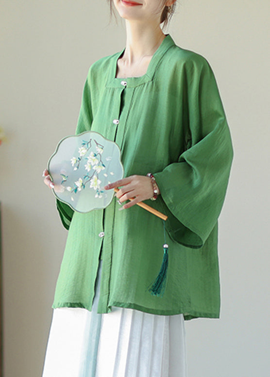 Well Tailored Shirt with a Graceful Silhouette