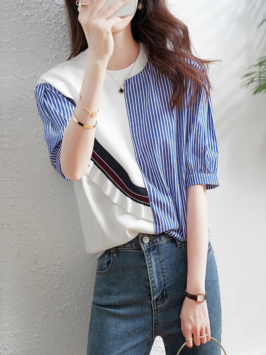 Effortlessly Elegant Sweater with a Timeless Design