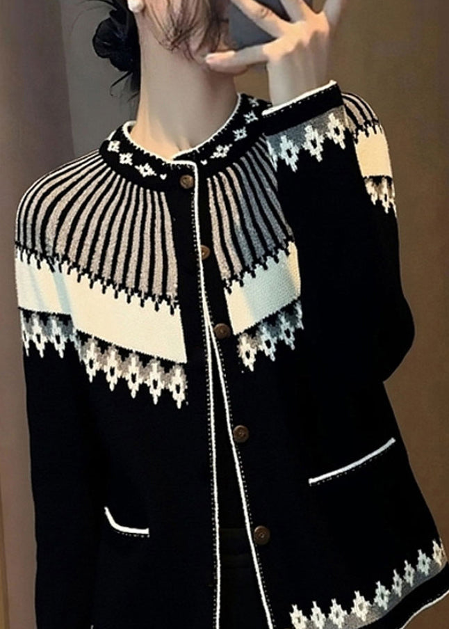 Gracefully Styled Cardigan for Any Occasion