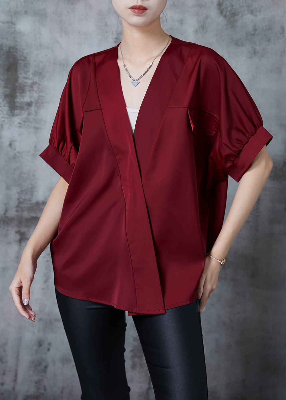 Effortlessly Elegant Shirt with a Timeless Design