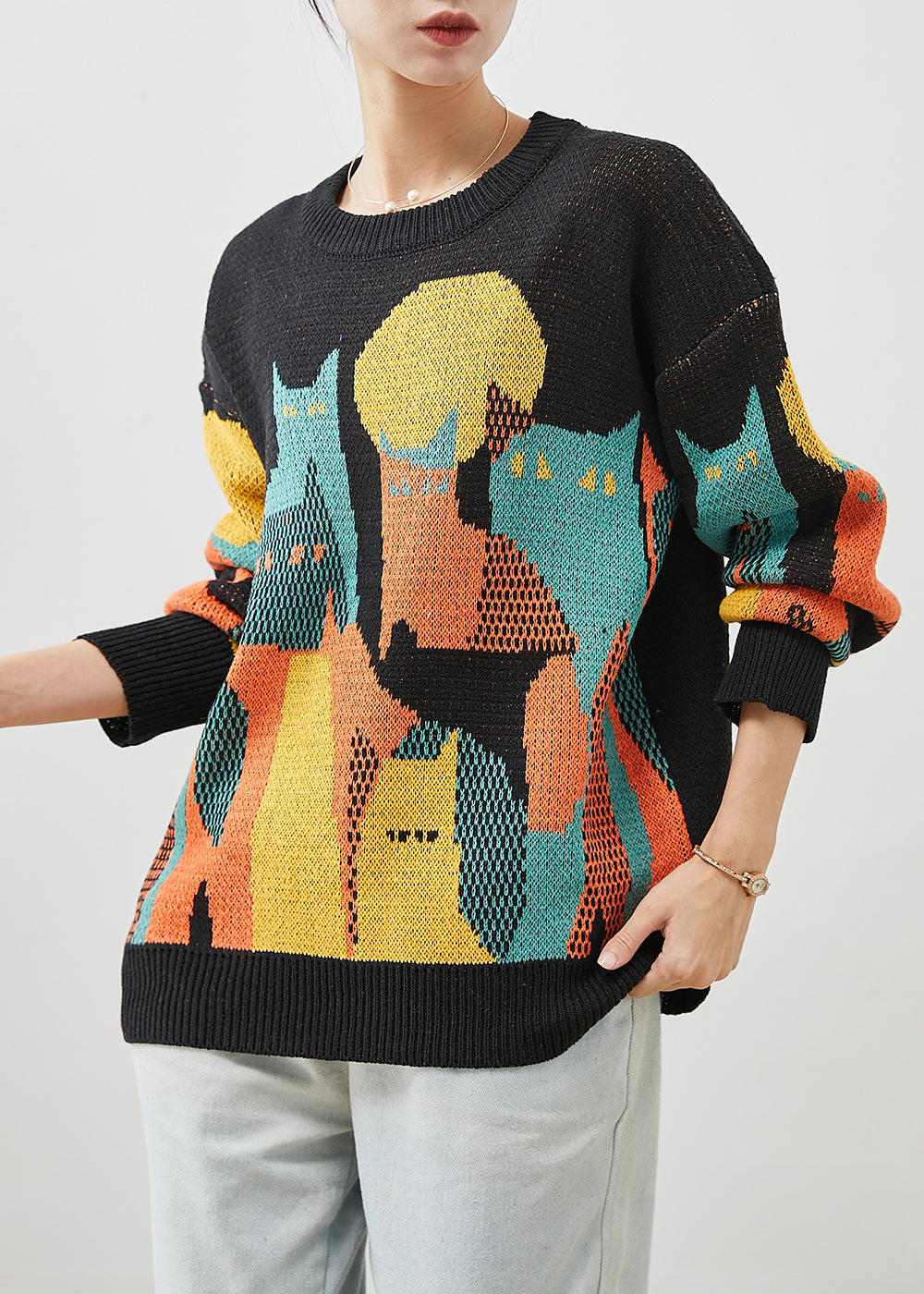 Effortlessly Elegant Sweater with a Timeless Design