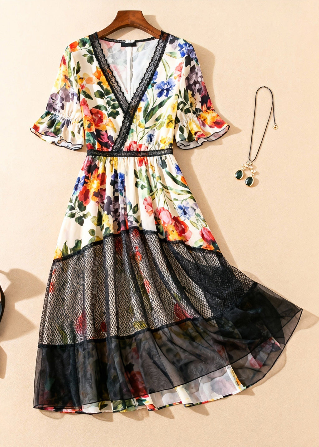 Classic Vintage & Enduringly Stylish Dress