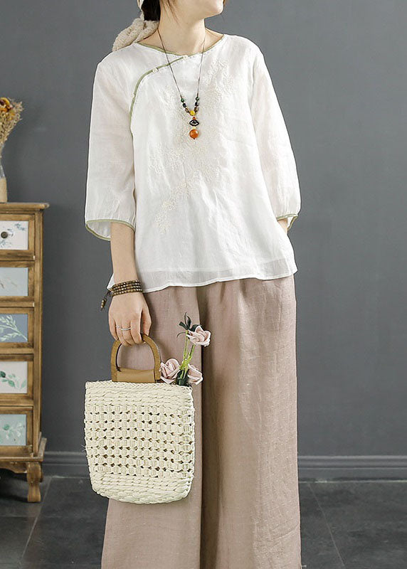 Well Tailored Shirt with a Graceful Silhouette
