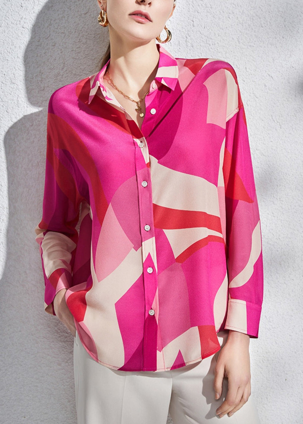 Effortlessly Elegant Shirt with a Timeless Design