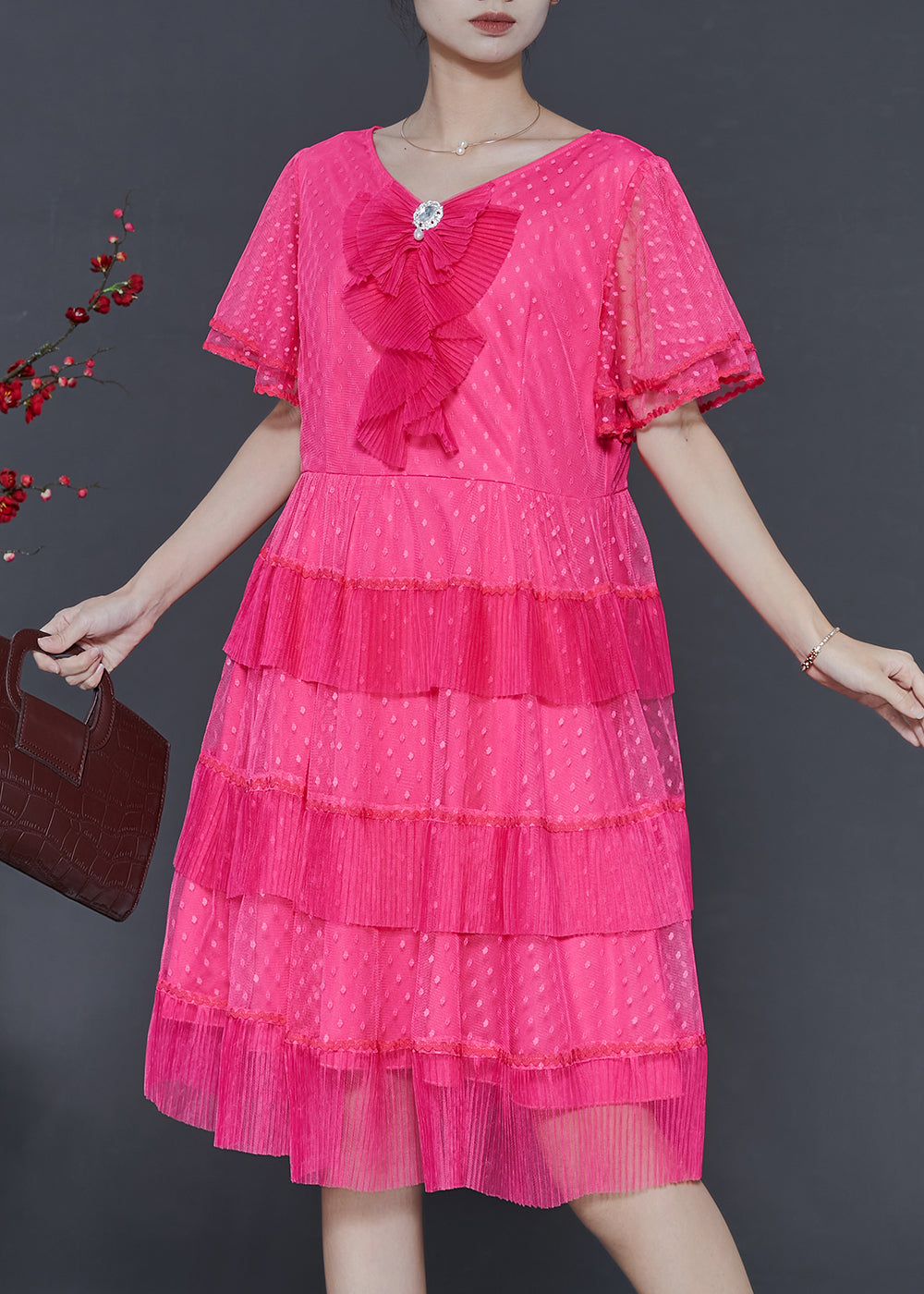 Effortlessly Elegant Dress with a Timeless Design